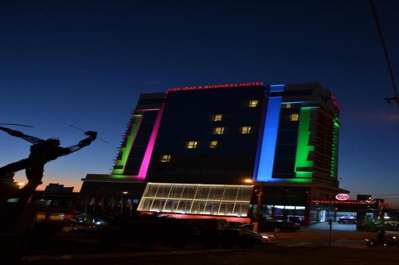 Holiday & Business Hotel - Em Frente Ao Centro De Eventos E Arena Conda Chapecó Exteriér fotografie
