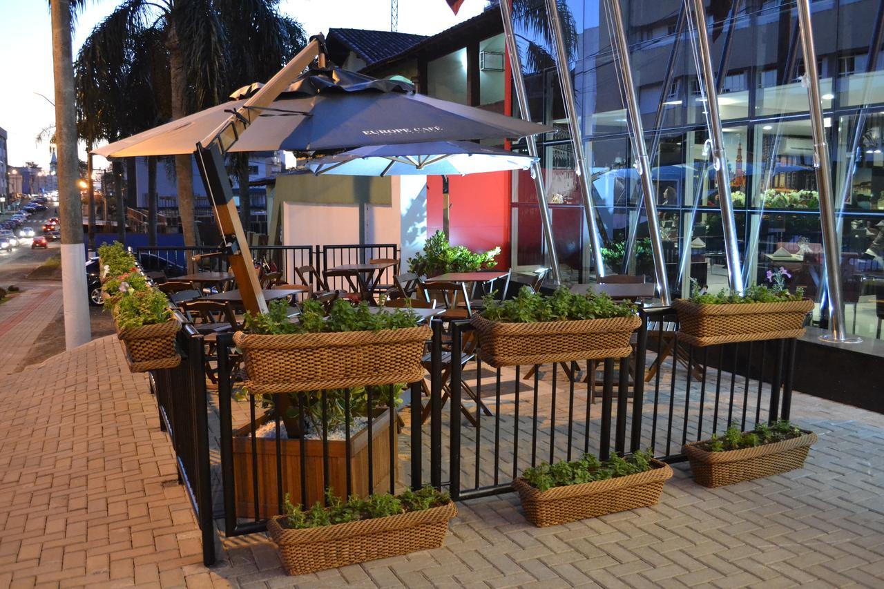 Holiday & Business Hotel - Em Frente Ao Centro De Eventos E Arena Conda Chapecó Exteriér fotografie